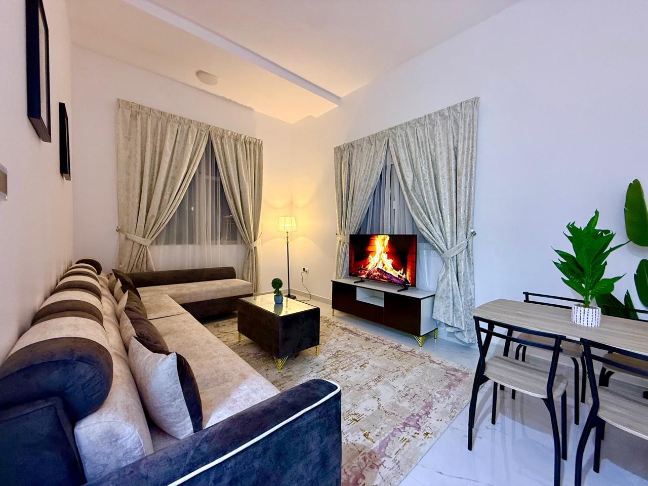 Fully Furnished 2-Bedroom Apartment for Rent in Al Nuaimiya 2, Ajman – Bills Included